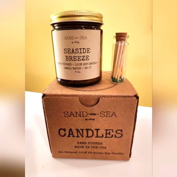 New in Box Sand & Sea Soy Candle - Picture 2 of 3